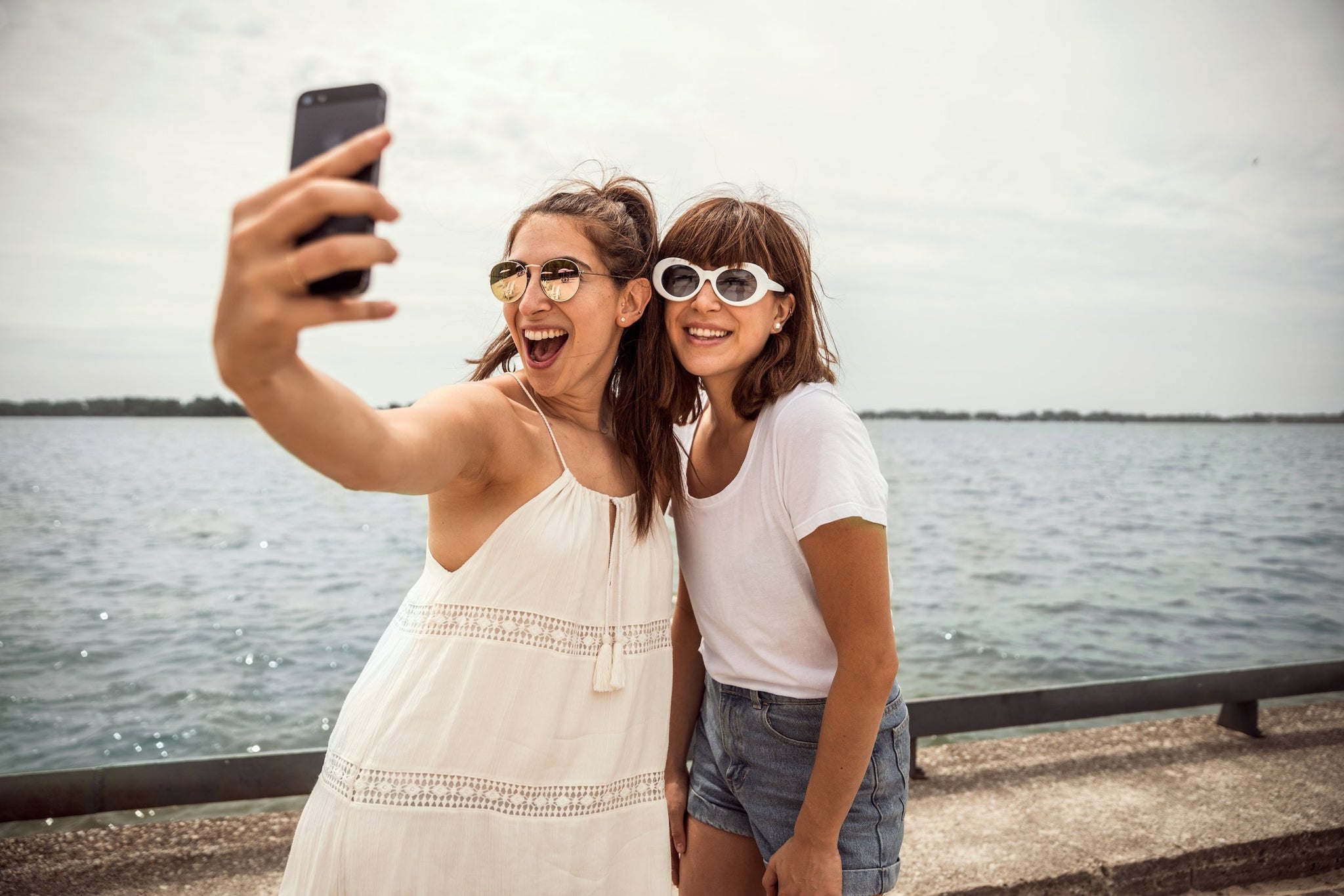 4 strategies and 18 tactics to increase sales with user-generated content